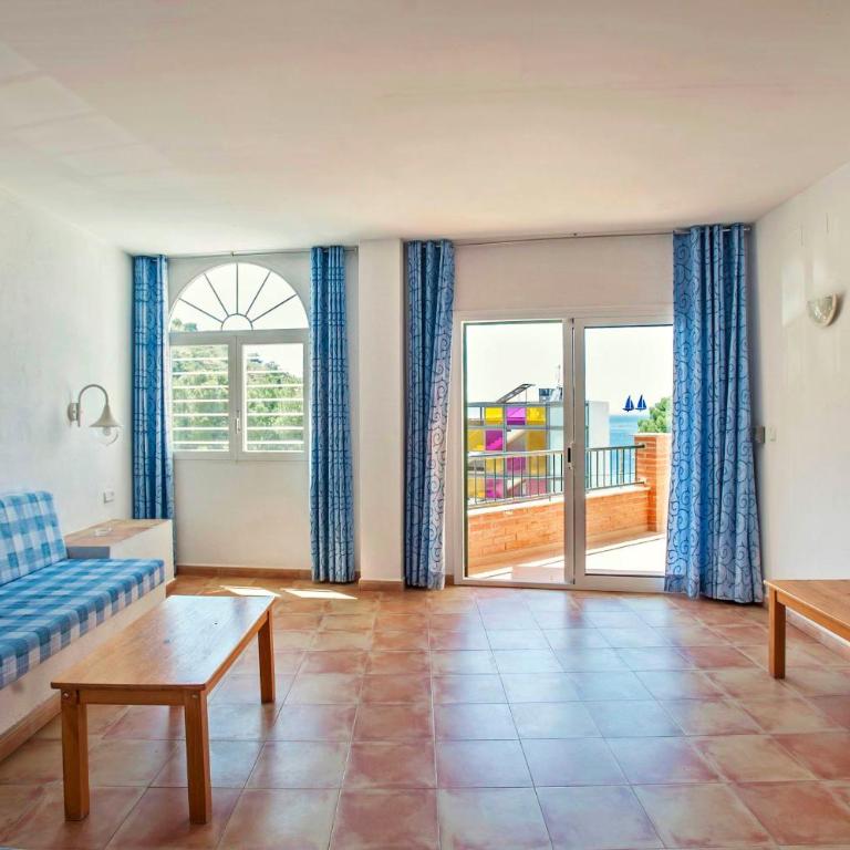 Apartaments El Berganti en Canyelles Petites - Apartamento - 5