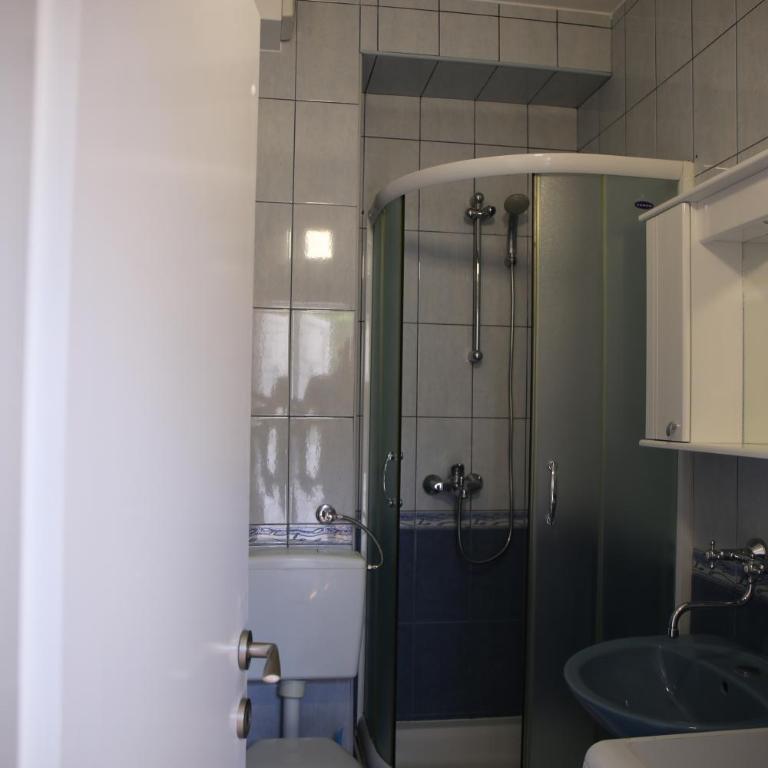 Porto View Three-Bedroom Duplex - One-Bedroom Apartment with Terrace - 5