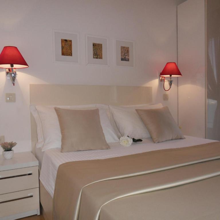 Villa del Mar - Double Room with Balcony and Sea View - 5