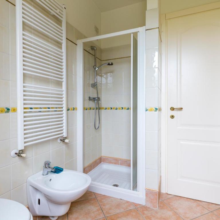 Villetta Nico Sirmione - Three-Bedroom House - 24