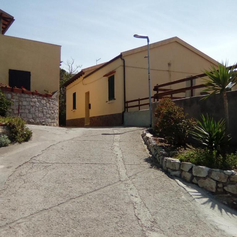 Sansone - Appartamentino su 2 Livelli - 42