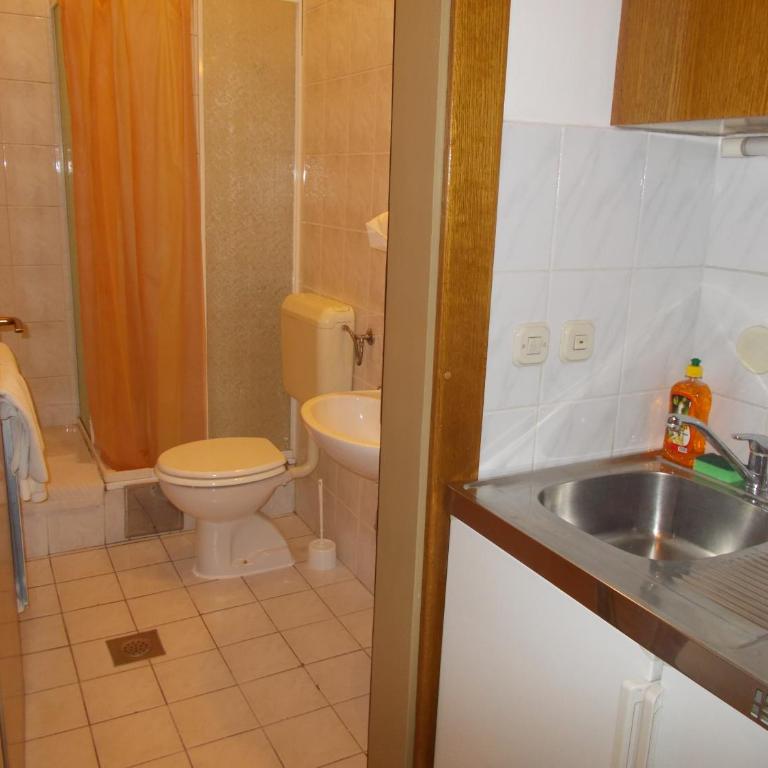 Studio Apartments "Chess Club Bosna" - Studio s Pogledom na Vrt - 13