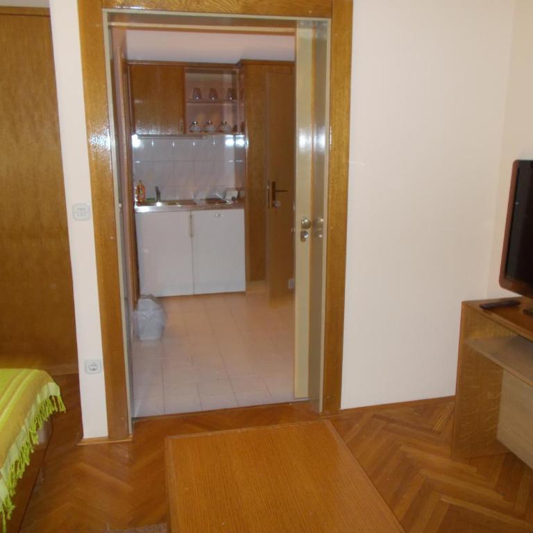 Studio Apartments "Chess Club Bosna" - Studio s Pogledom na Vrt - 14