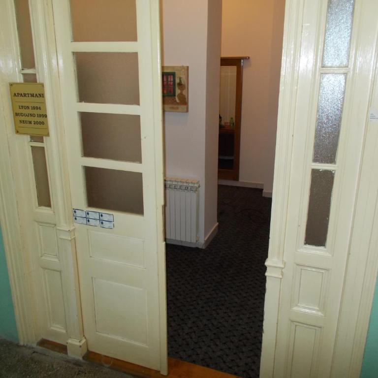 Studio Apartments "Chess Club Bosna" - Studio s Pogledom na Vrt - 17