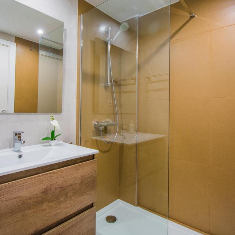 Vista Roses Mar - Apartamento con Piscina - Apartamento de 1 dormitorio con vistas al jardín - 8
