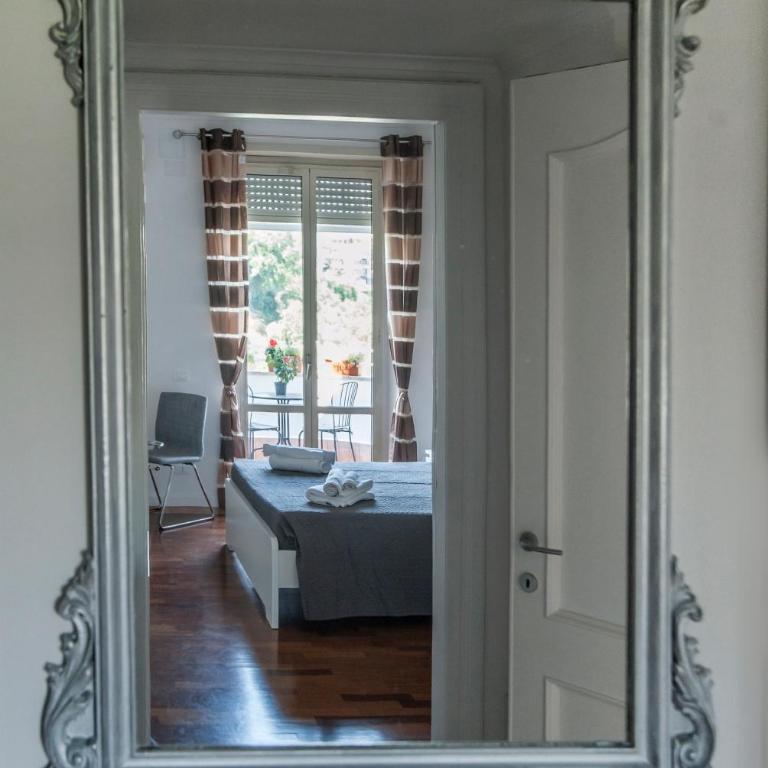 Guest House Vignola - Chambre Double avec Salle de Bains Privative Extérieure - 8