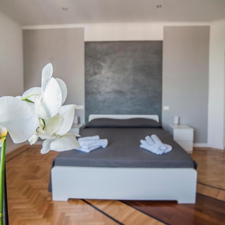 Guest House Vignola - Chambre Triple avec Salle de Bains Privative Séparée - 1