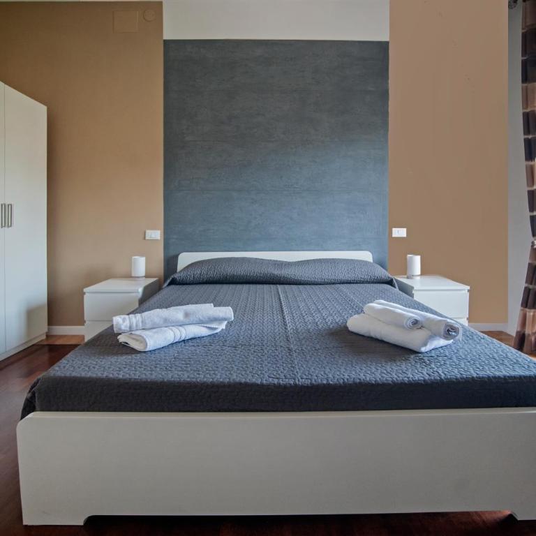 Guest House Vignola - Chambre Double avec Salle de Bains Privative Extérieure - 1