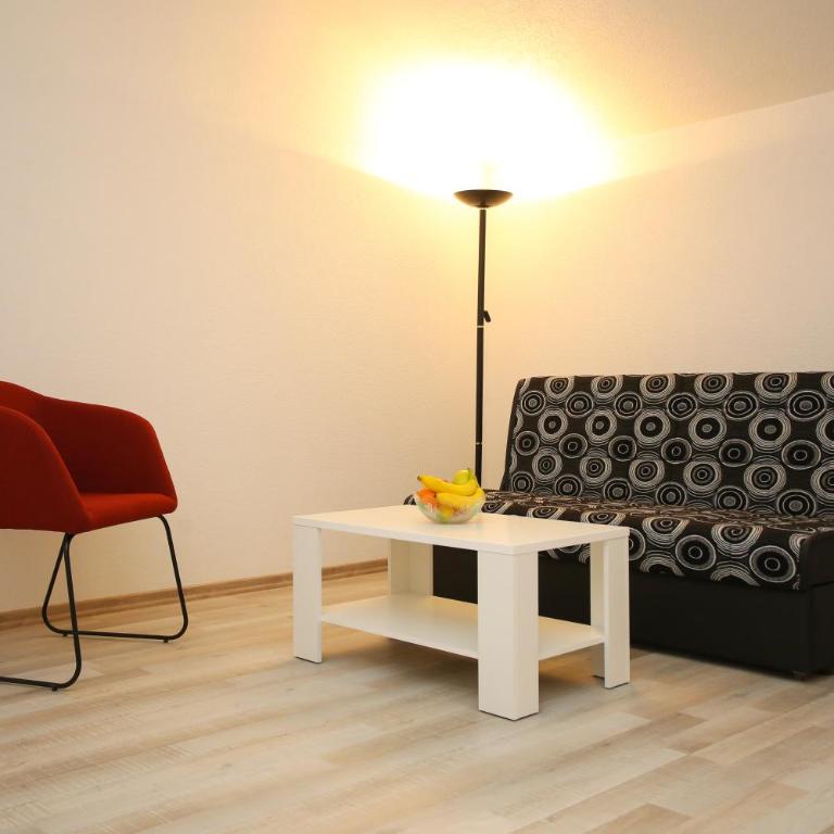 Central Located Guest House - Triple Room with Private Bathroom - 23