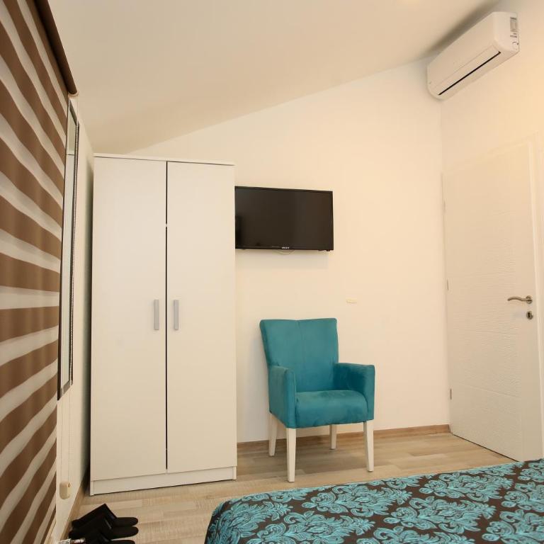 Central Located Guest House - Standard Apartment - 17