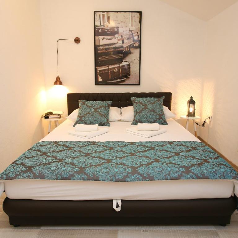 Central Located Guest House - Standard Apartment - 13