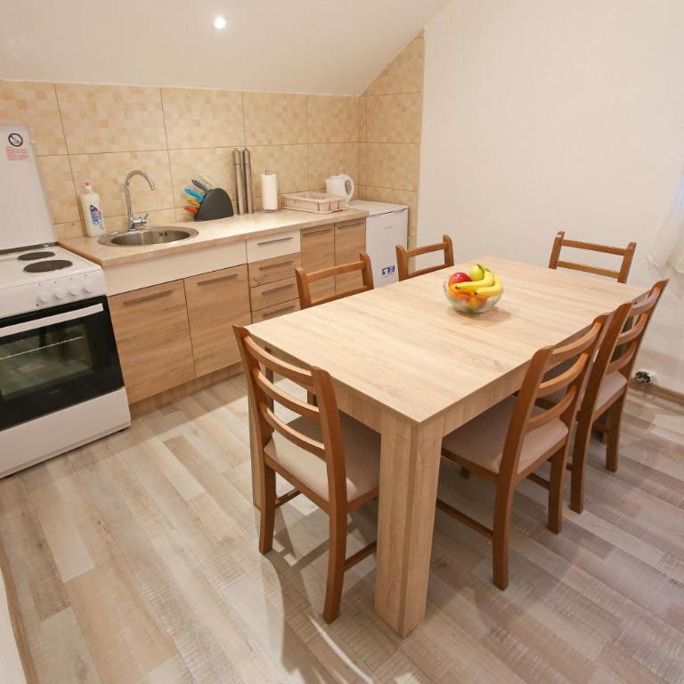 Central Located Guest House - Standard Apartment - 20