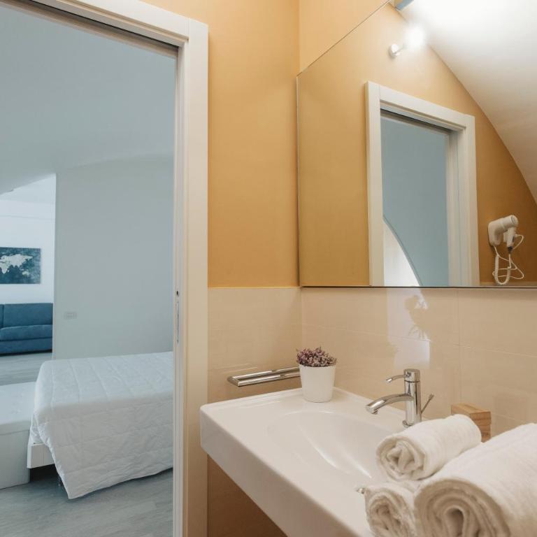 Il Giramondo Suite&Room - Camera Deluxe - 14