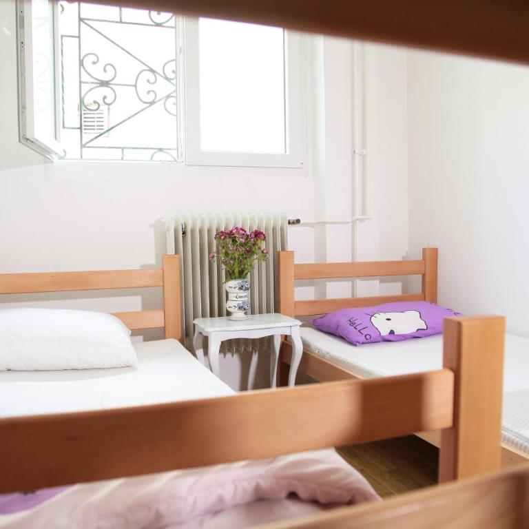 Hostel Jellostone - Klasična Četvorokrevetna Soba - 3