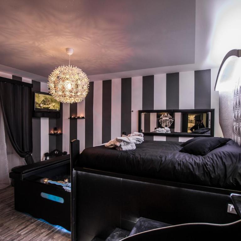 Roma d'Amore - Suite Deluxe con Vasca Idromassaggio - 10