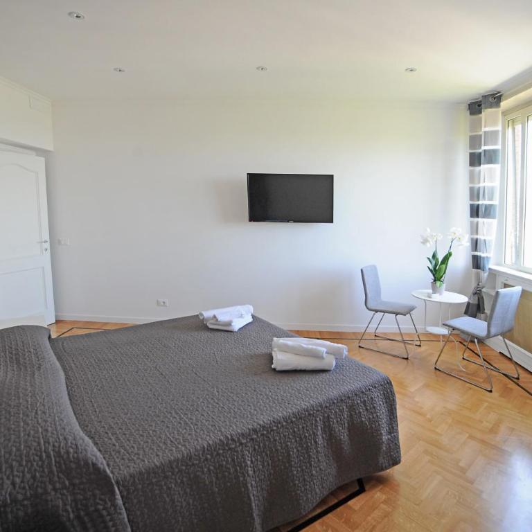 Guest House Vignola - Chambre Triple avec Salle de Bains Privative Séparée - 11