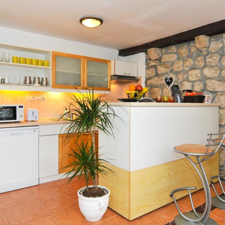 Holiday Home Maris - Three-Bedroom House - 7