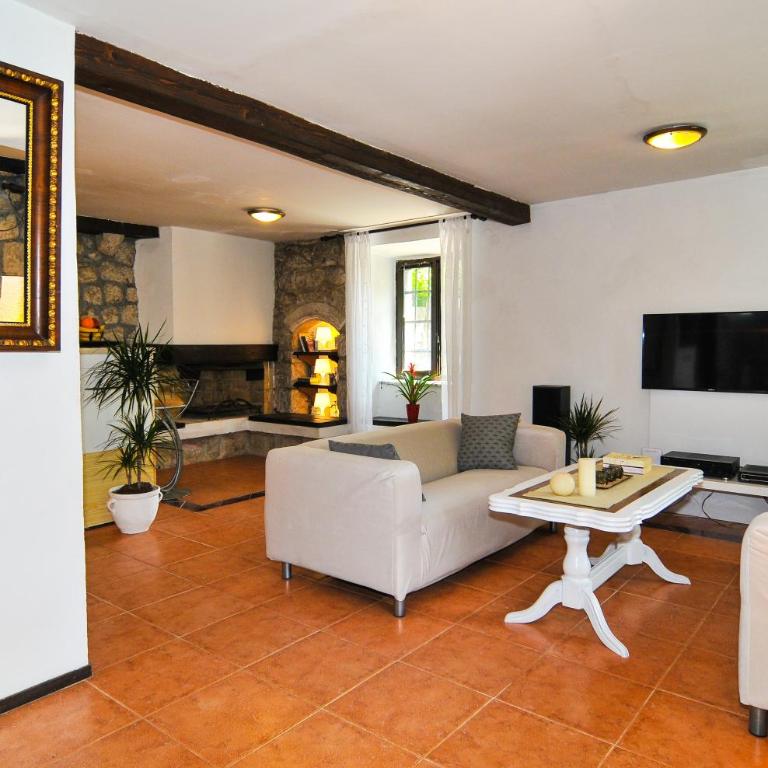 Holiday Home Maris - Three-Bedroom House - 1