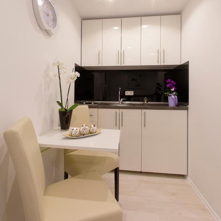 Apartments Aida - One-Bedroom Apartment - 11