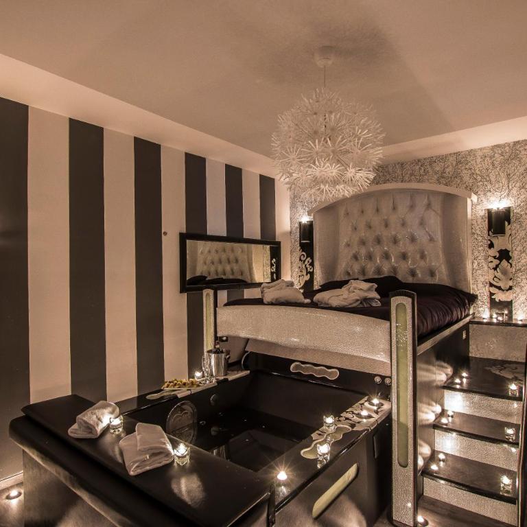 Roma d'Amore - Suite Deluxe con Vasca Idromassaggio - 4
