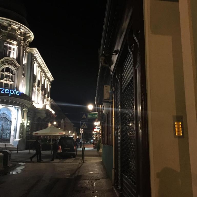 Apartment Cathedral - Deluks Apartman - 20