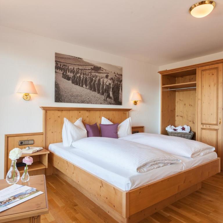 Hartungs Hoteldorf - Doppelzimmer mit Seeblick - 2
