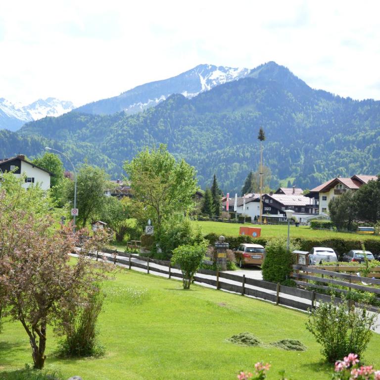 Ferienwohnungen Thannheimer - Apartment mit Gartenblick - 4