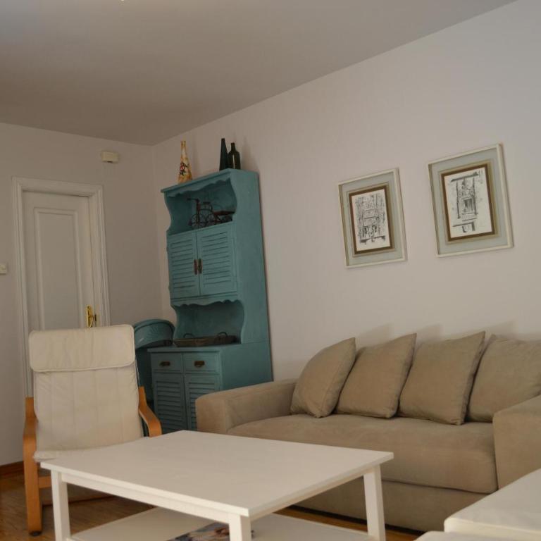 Apartamentos Suites&Homes - Apartamento de 1 dormitorio con patio - calle Arcediano, 6 - 3