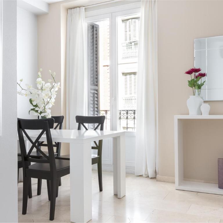 Carretas Apartments - Two-Bedroom Apartment (5 Adults) - 3