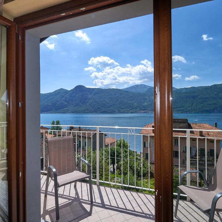 B&B-FORESTERIA Casa Della Musica Lake Como - Junior Suite con Balcone e Vista Lago - 1
