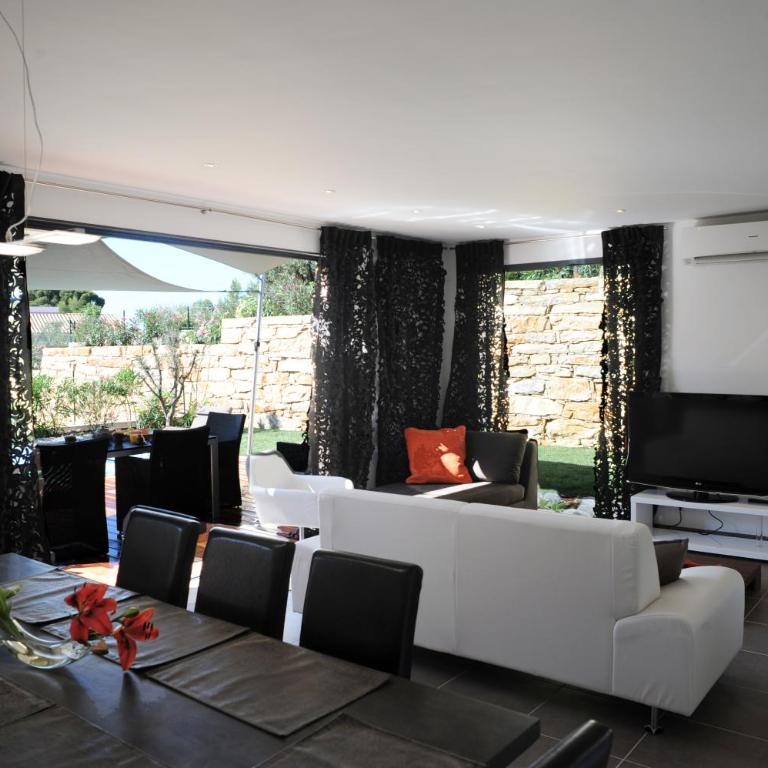 Le Hameau de la Crique de l'Anglaise - Villa 4 Chambres avec Piscine Privée - 44