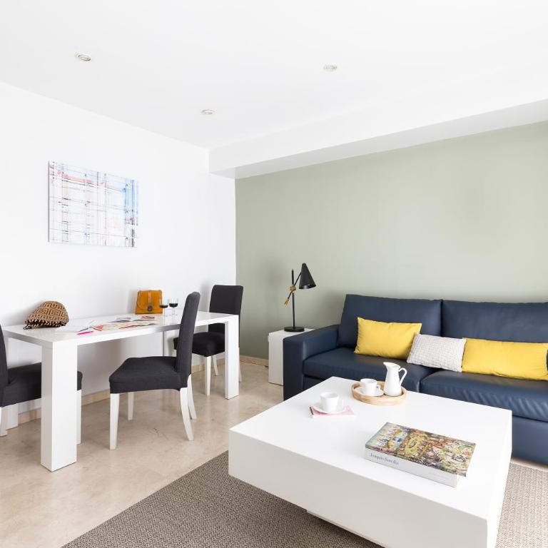 Carretas Apartments - Two-Bedroom Apartment (6 Adults) - 1