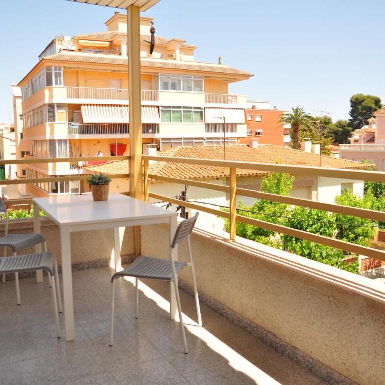 Hostal Porto Mar - Habitación Familiar con terraza - 7