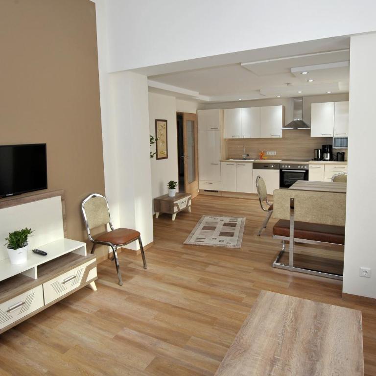 Sunshine Apartments - Great Mountain View - Apartment mit 2 Schlafzimmern und Balkon - 4