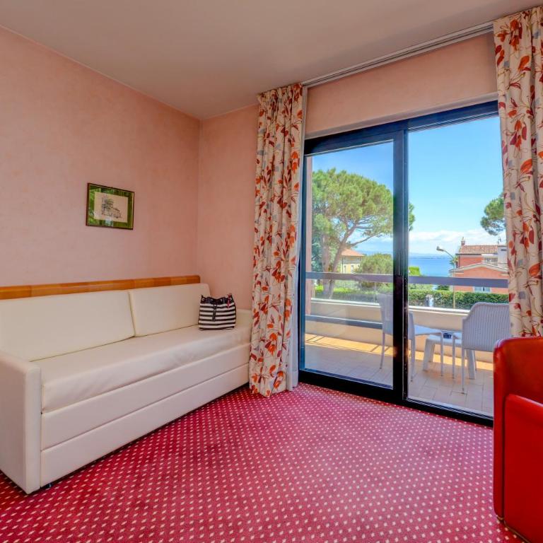 Hotel Oliveto - Camera Tripla con Vista Lago - 1