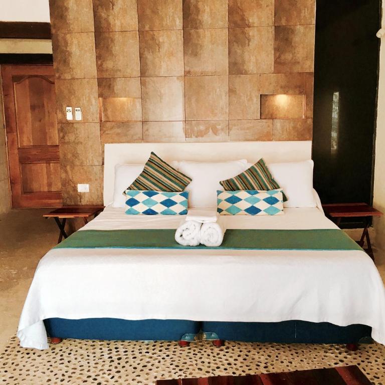 Maria's Kan Kin - King Room with Ocean View - 8