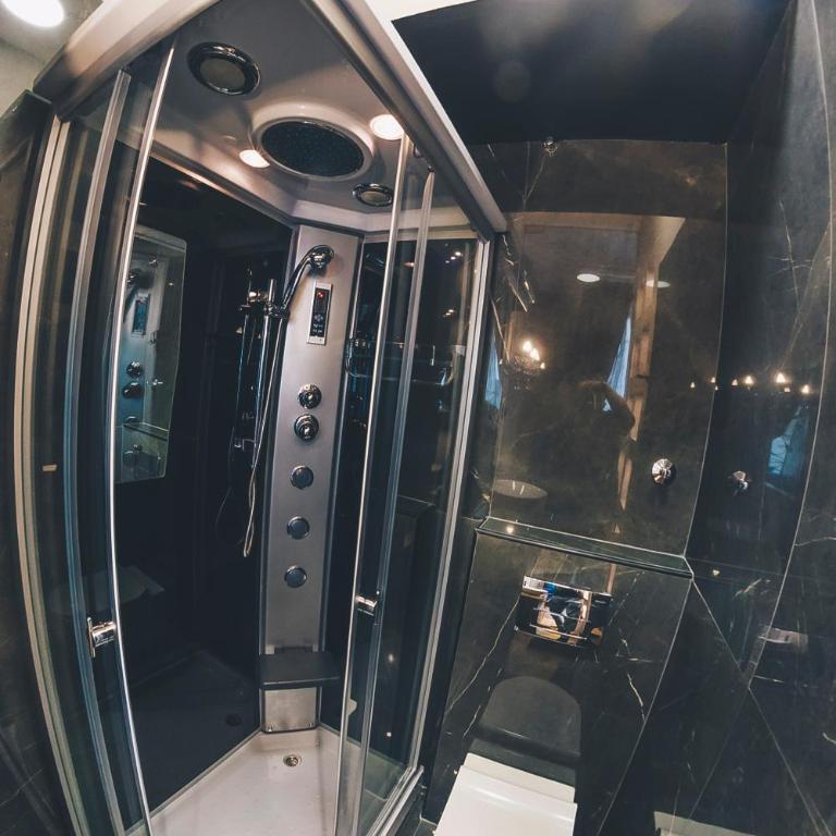 Ben Akiba Luxury Suites - Deluks Dvokrevetna Soba sa Bračnim Krevetom - 3