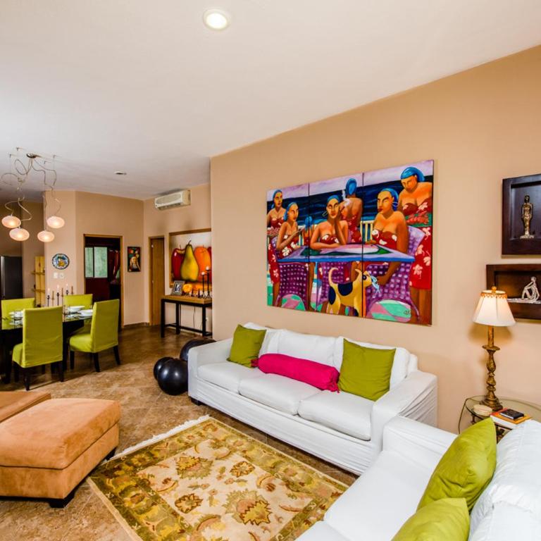 Las Olas 202 - Two-Bedroom Apartment - 1