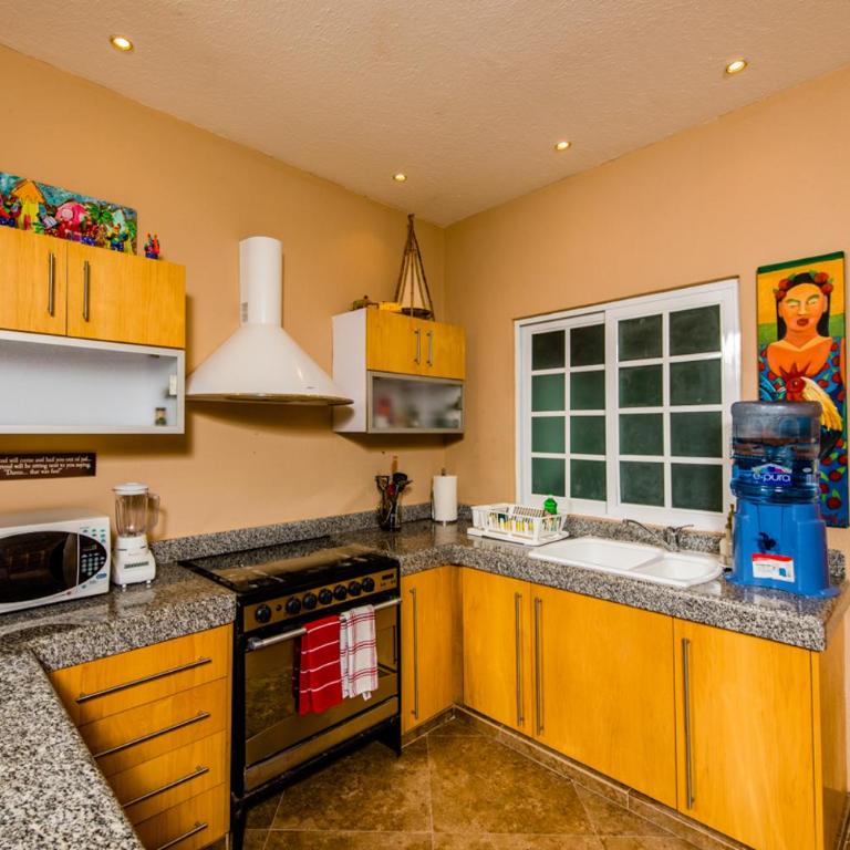 Las Olas 202 - Two-Bedroom Apartment - 16