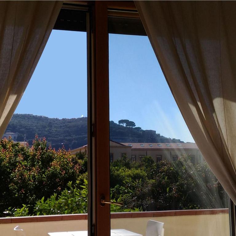 1878 Sorrento Guest House - Monolocale su 2 Livelli con Terrazza - 6