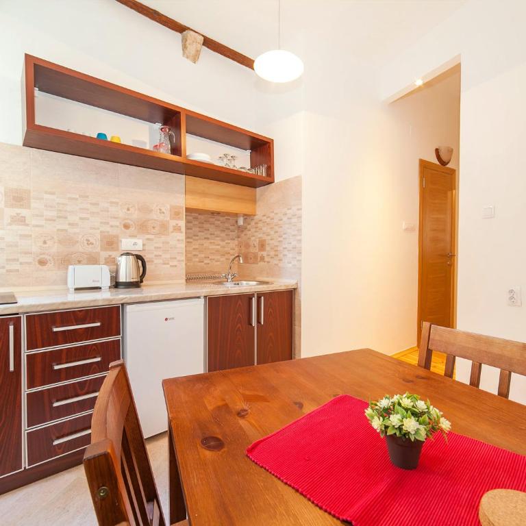 Apartments Kaleta - One-Bedroom Apartment - 3