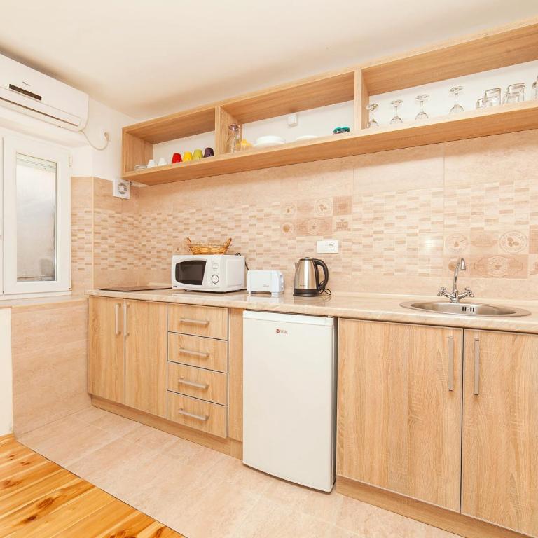 Apartments Kaleta - One-Bedroom Apartment - 10