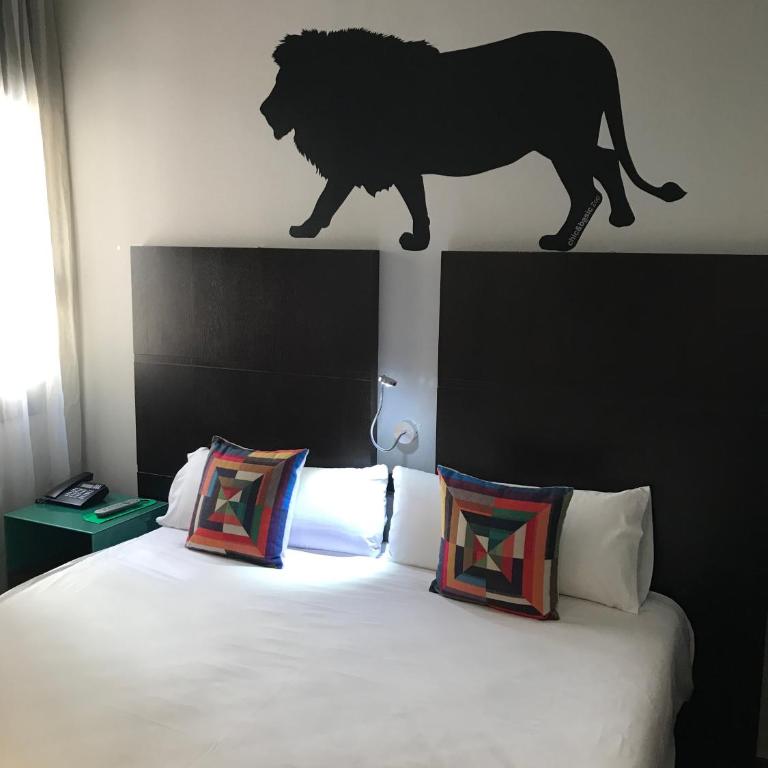 Chic & Basic Zoo - Standard Double or Twin Room - 5