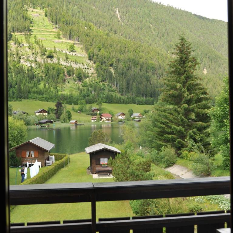 Pension Seeheim - Doppelzimmer mit Balkon und Seeblick - 11