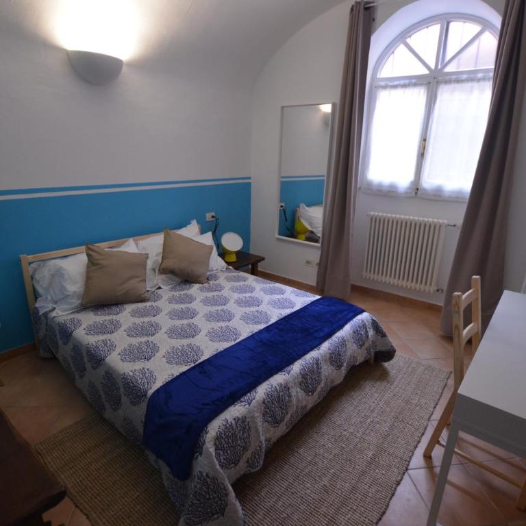 B&B Finalex - Camera Matrimoniale Standard con Bagno in Comune - 12