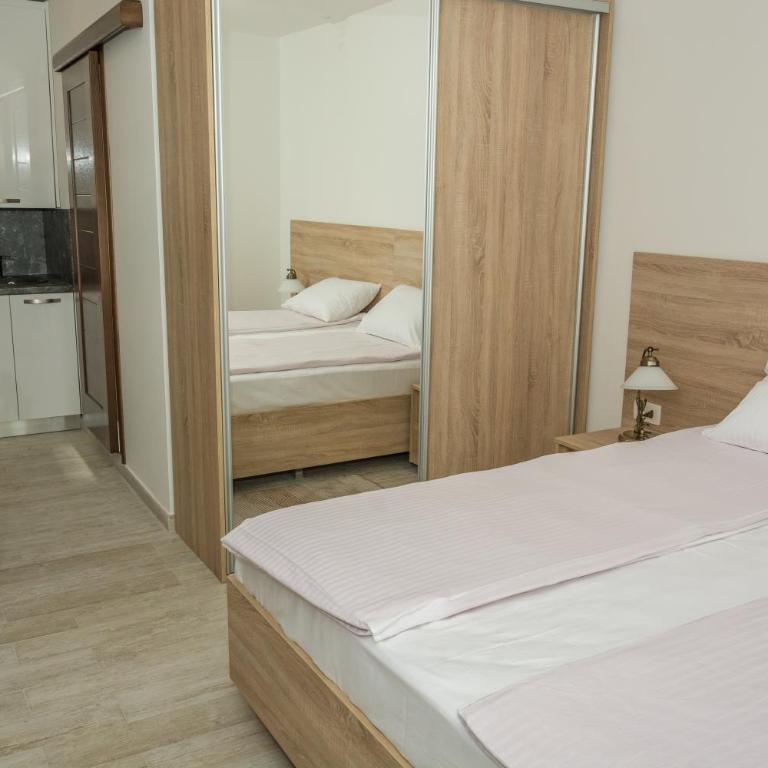 Apartmani Mendula - Apartment - 3