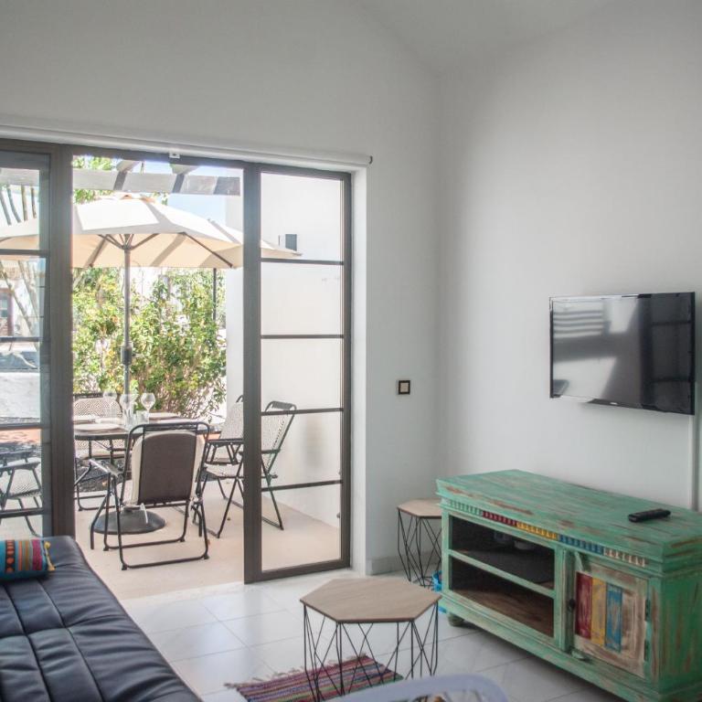 Charming and Cosy Bungalow - One-Bedroom Chalet - 3