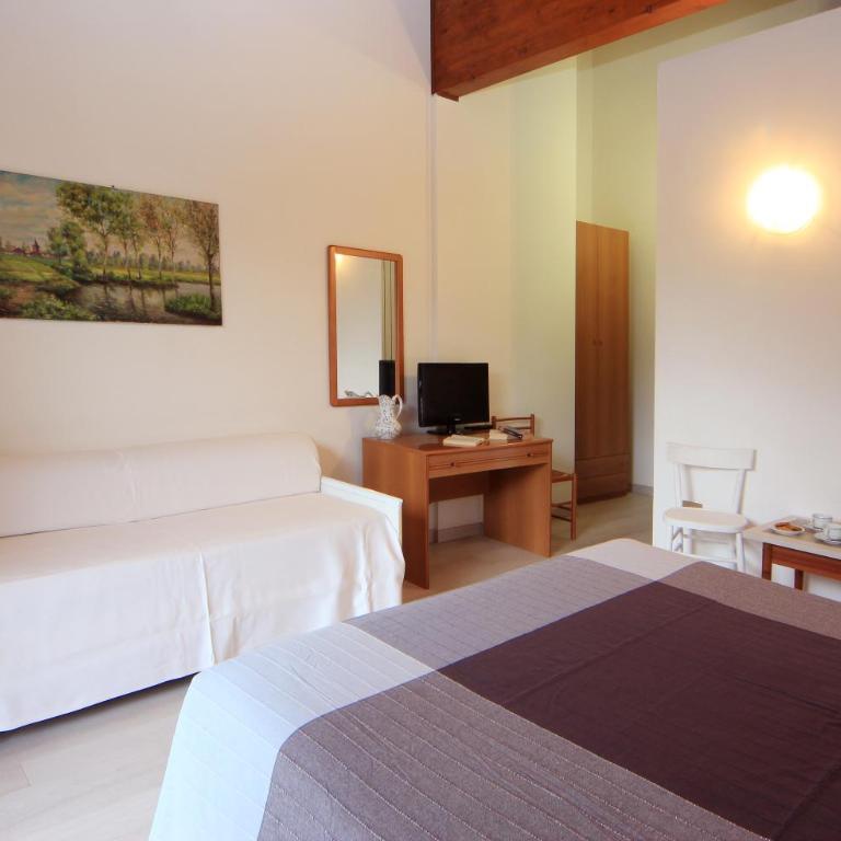 Hotel Colomber - Camera Tripla - 7