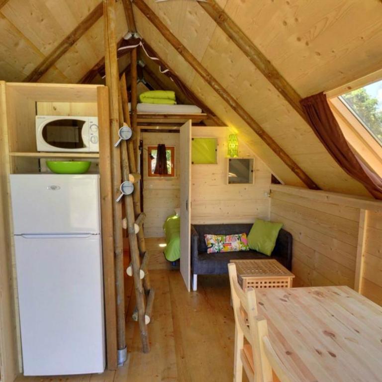 Camping le Petit Liou Sites & Paysages - Two-Bedroom Chalet - 8