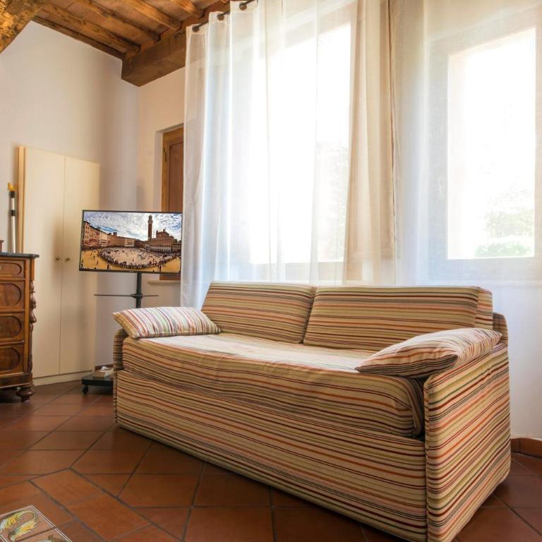 Piazza Paradiso Accommodation - Studio - Separate Building - 6